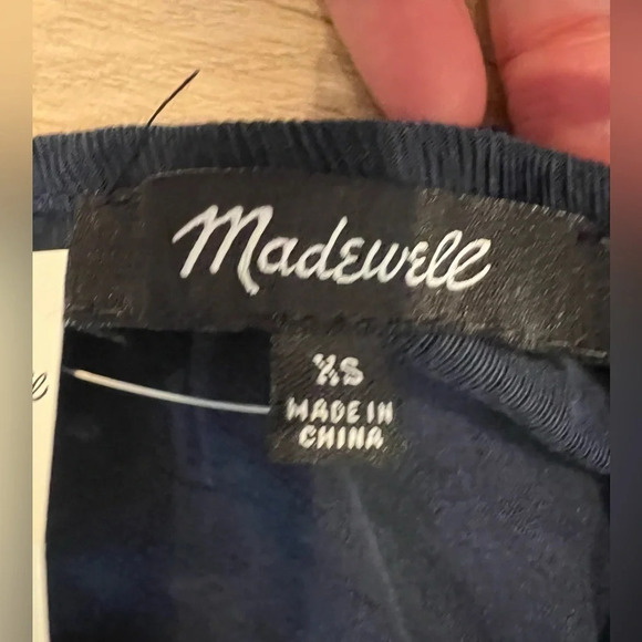 Madewell Cutout-Back Mini Dress 
Size xs
Pit to pit 20” - Picture 7 of 8